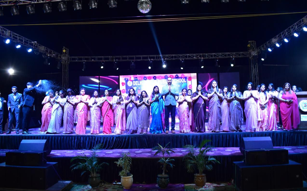 देश विदेश में संचालित विद्यालय की मनेन्द्रगढ़ शाखा में वसुधैव कुटुंबकम की थीम पर वार्षिक उत्सव का आयोजन